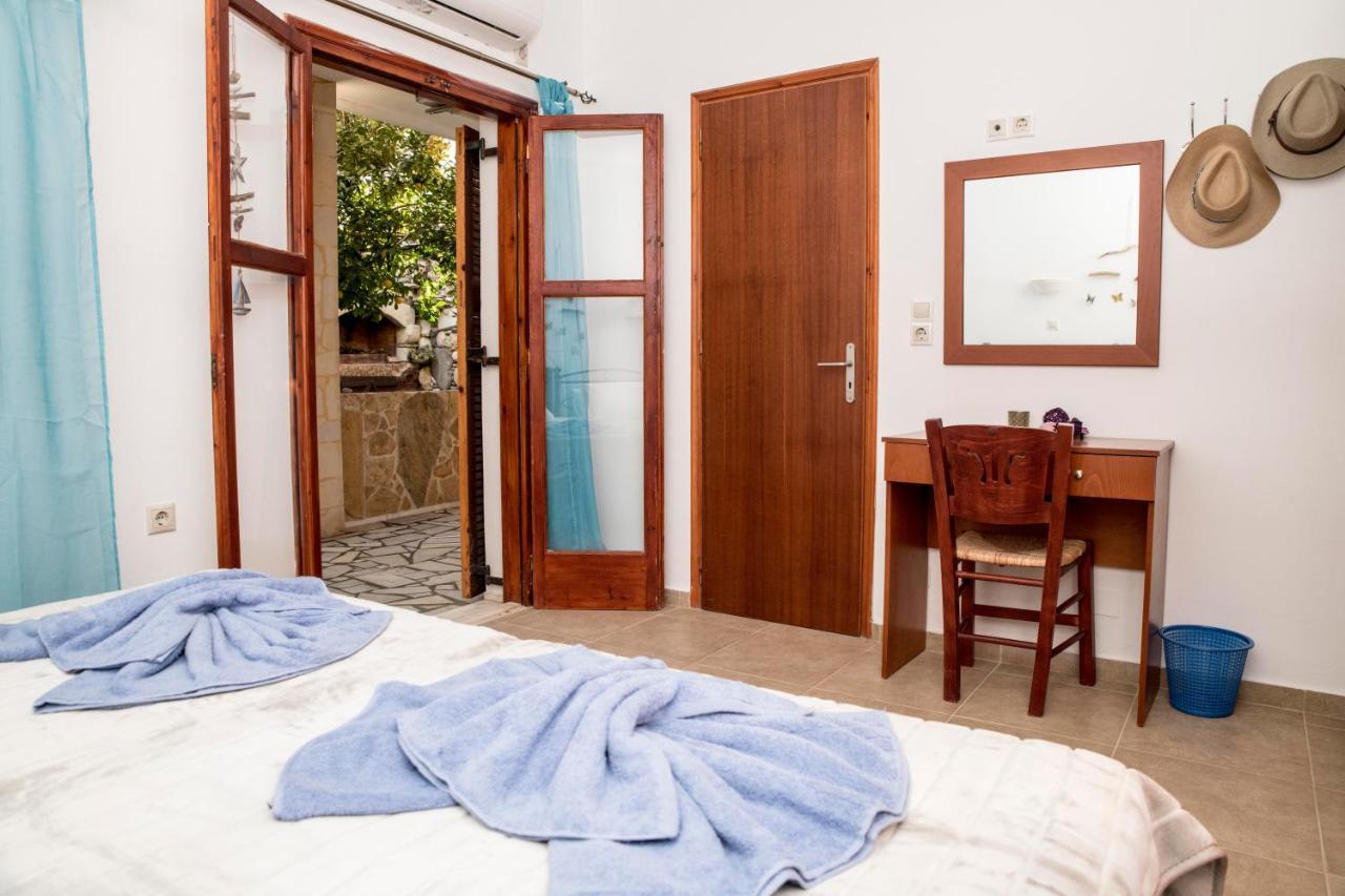 Bella Vita Style Rooms & Apartments Pitsidia Extérieur photo