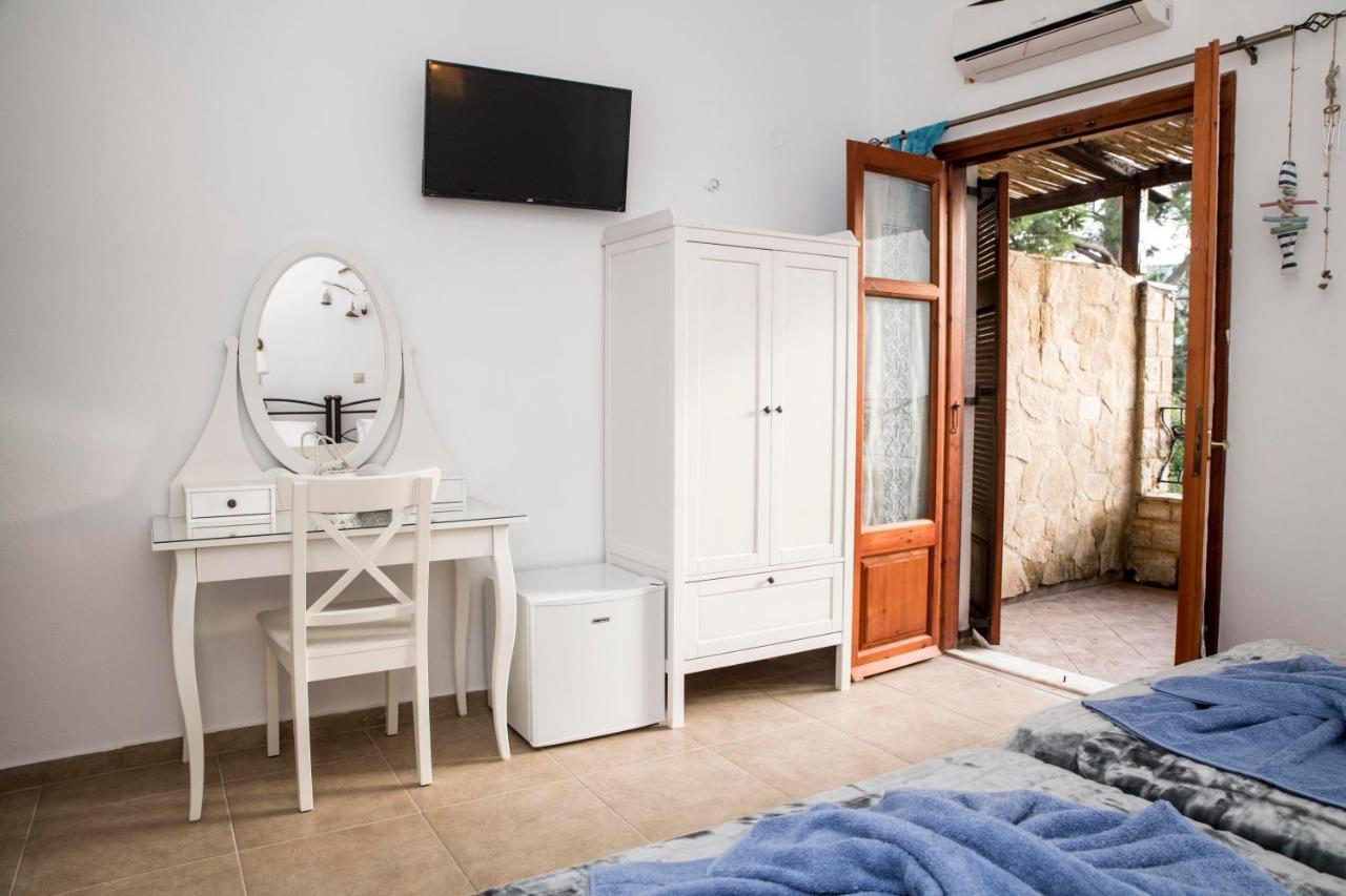Bella Vita Style Rooms & Apartments Pitsidia Extérieur photo